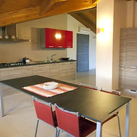 Alba In Langhe לינה וארוחת בוקר